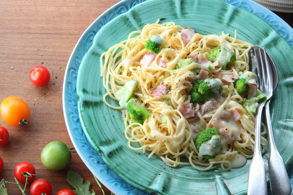 Pasta med skink- och broccolisås - City Gross